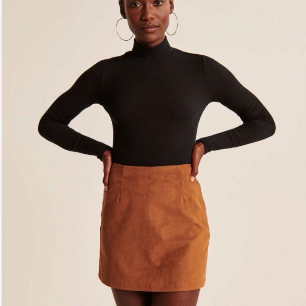 NWOT Abercrombie and Fitch Navy Blue Suede Mini Skirt